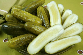 Illustration for article titled KOSHER DILLS ARE THE ONLY TRUE PICKLES!
